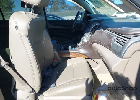 2015 Chevrolet Suburban 1500 Ltz z USA, uszkodzony, nr VIN 1GNSKKKC4FR117839